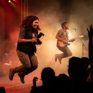 he jumped, i timed it, we both got lucky 🎸 @ that little venue in indiranagar