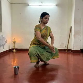varnam practice before the Mylapore arangetram season. my thighs are GONE. araimandi for two hours straight should be illegal 😩